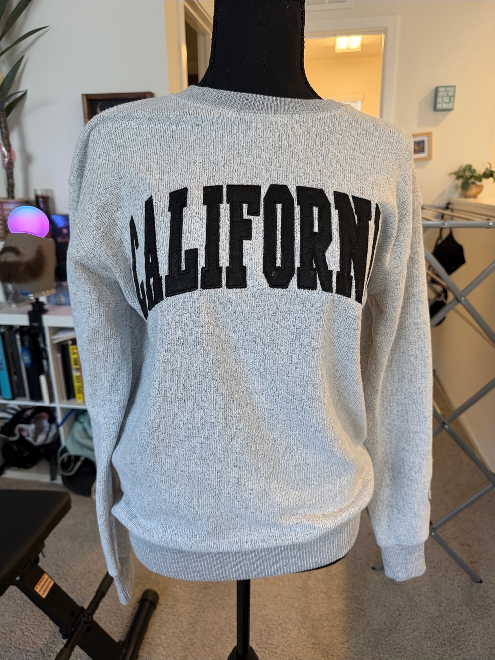Gray 'California' Crewneck Sweater - Unbranded